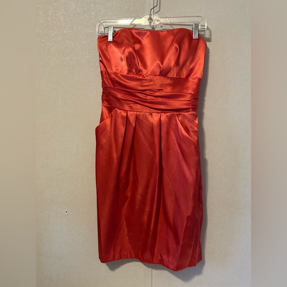 David’s Bridal | Red Strapless Dress | Size 6